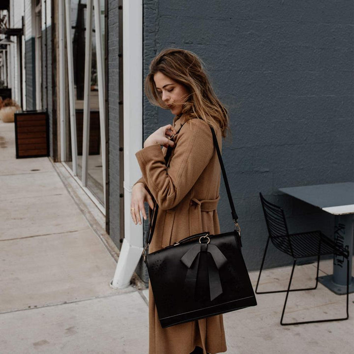 エレガントボウタイサッチェル